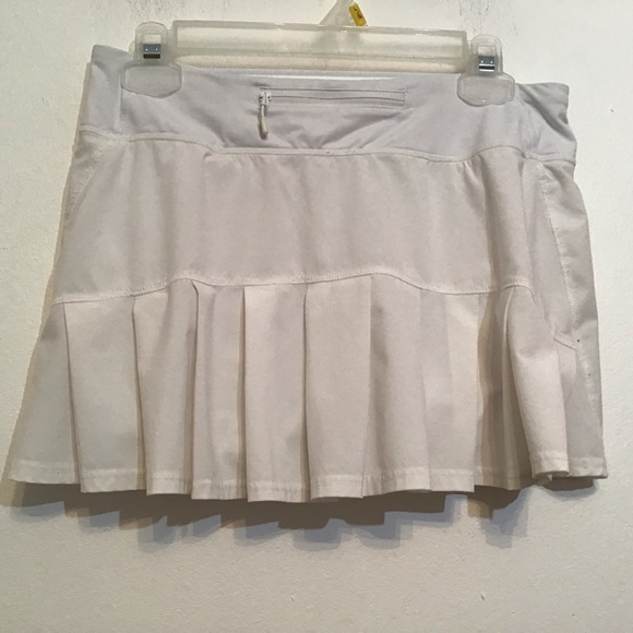 Lululemon Run: Speed Skirt (Tall)
White - Picture 10 of 15